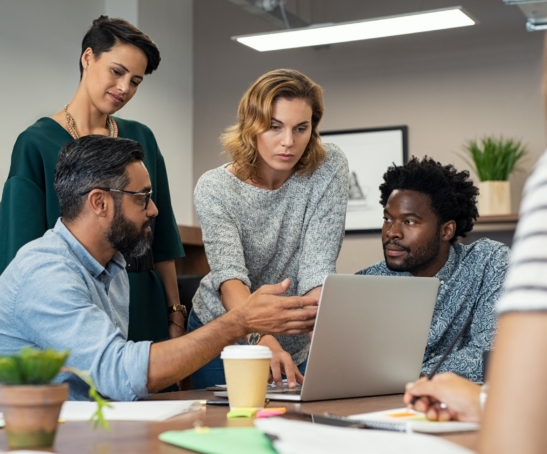 business-people-working-together