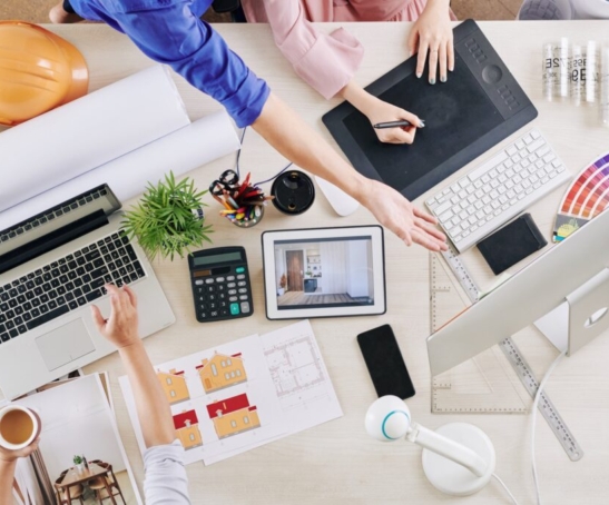 working-team-of-interior-designers-1024x682